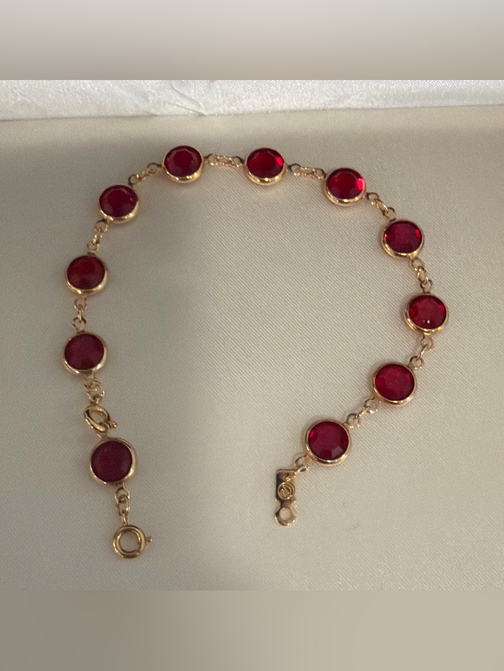 Vintage Swarovski Gold Tone and Red Crystal Bracelet 8 Inches - Picture 8 of 11